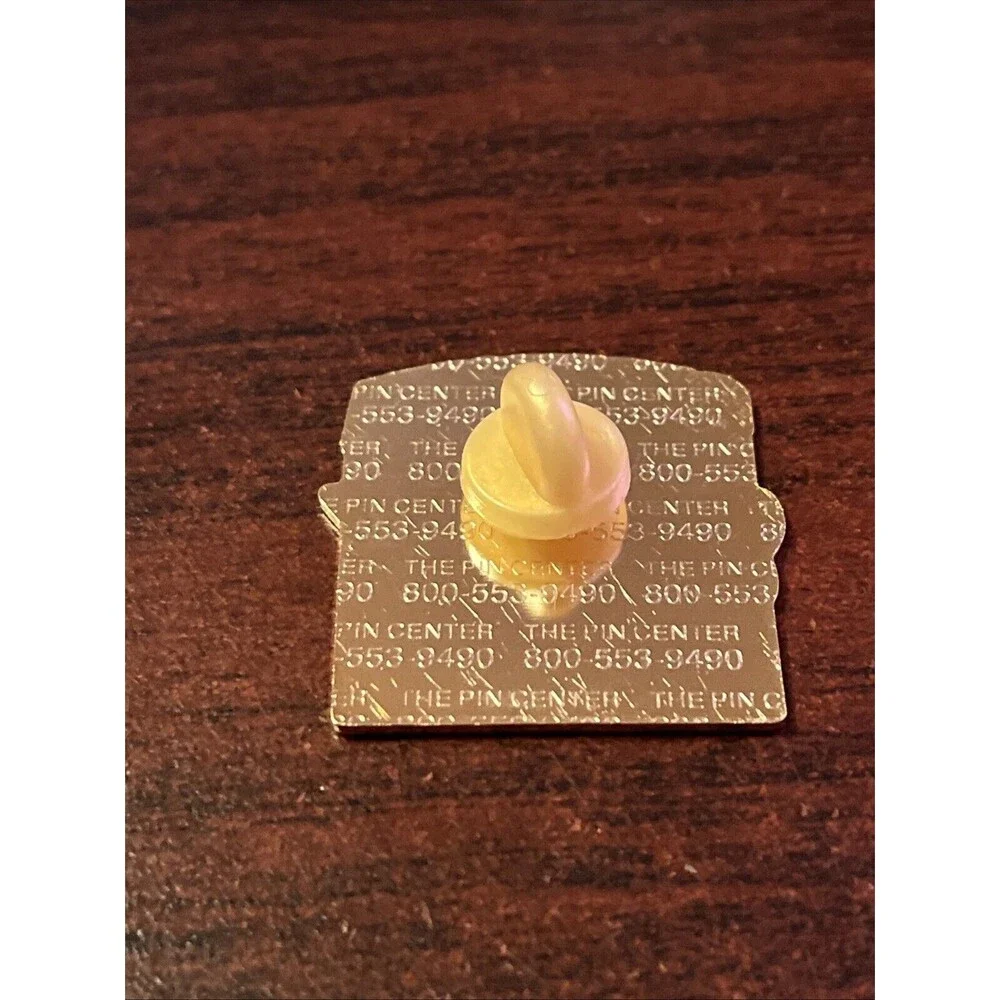 Outback Steakhouse 50 States Oklahoma Lapel‎ Hat Pin